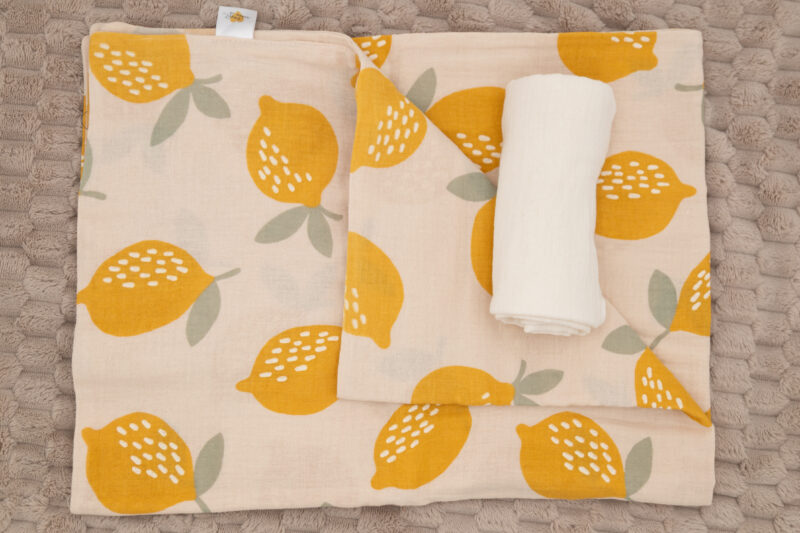 Collection "Un été fruité". Duo de patte de gaze/couverture – Image 2