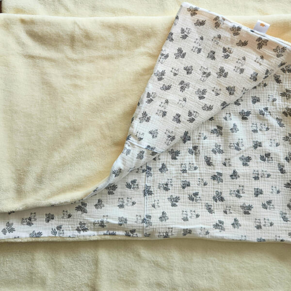 Couverture hiver brodée